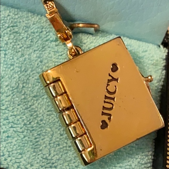 Juicy Couture LOOK BOOK CHARM GOLD Rare HTF New - Picture 5 of 8